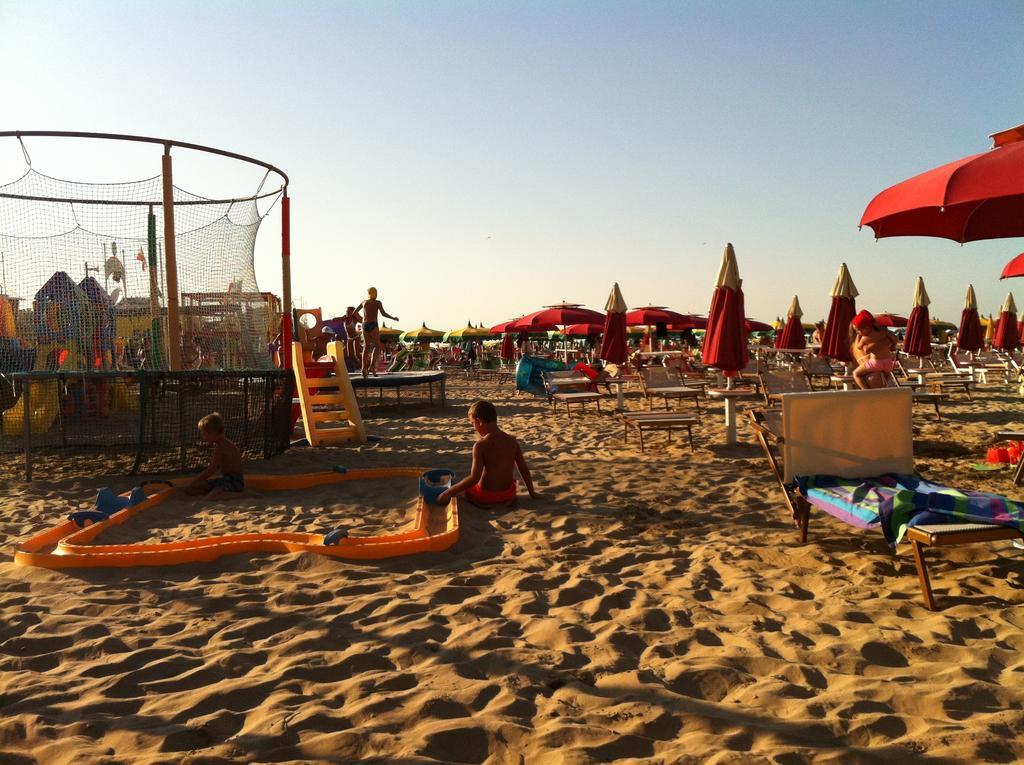 Hotel Annetta Rimini Exterior foto
